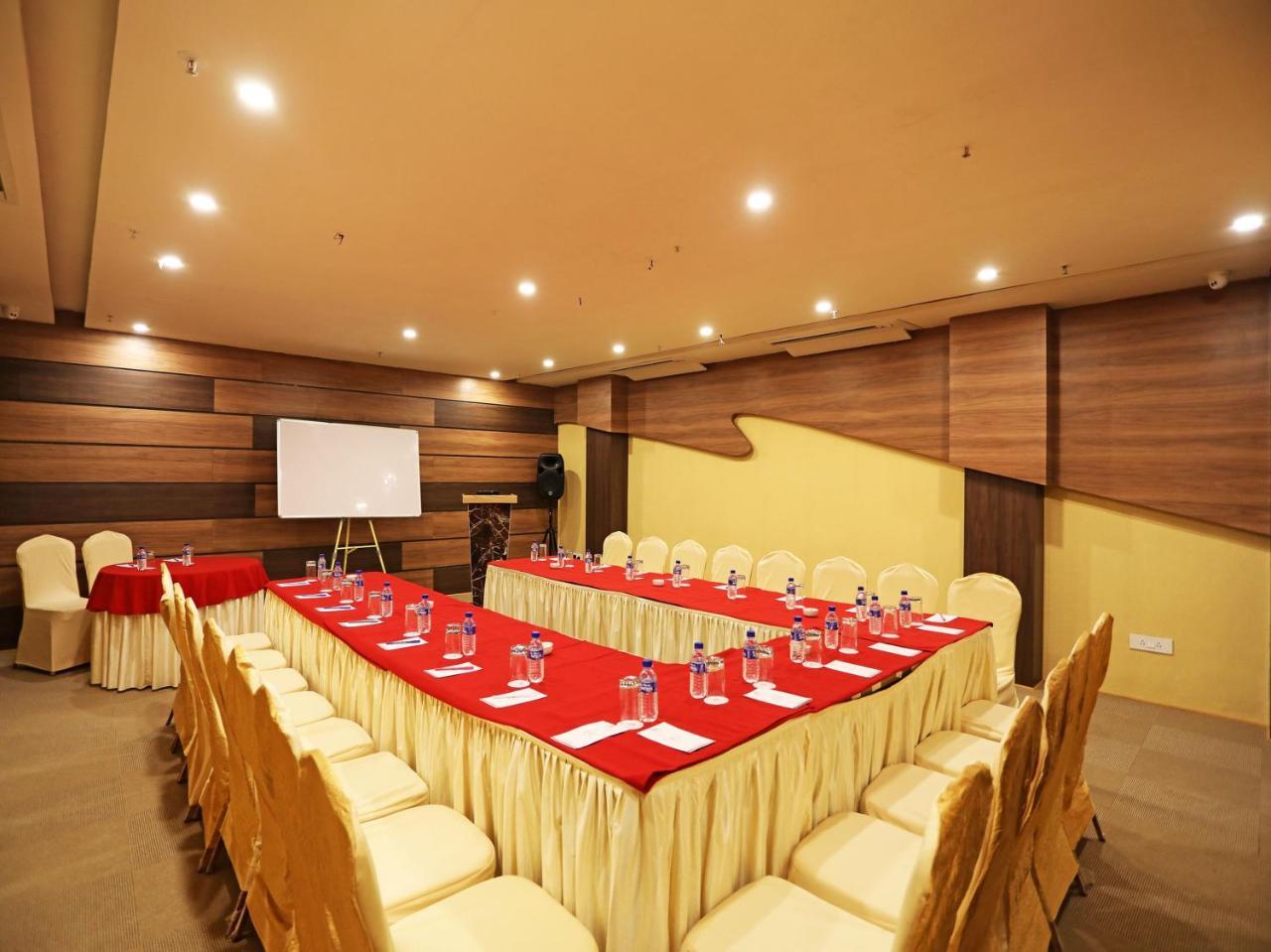 Oyo 16835 Stayotel Kolkata Airport 外观 照片