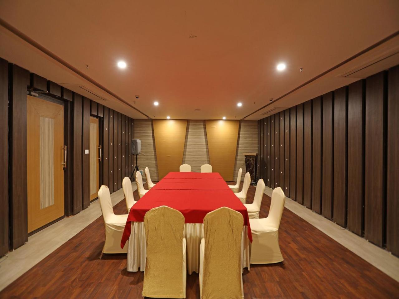 Oyo 16835 Stayotel Kolkata Airport 外观 照片